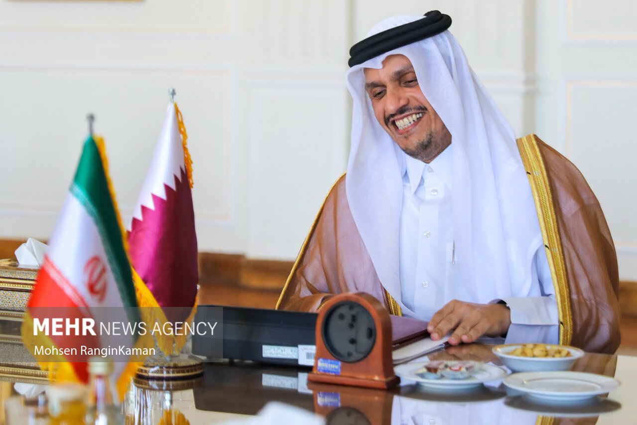 Qatar PM congratulates Iran on Islamic Revolution anniversary