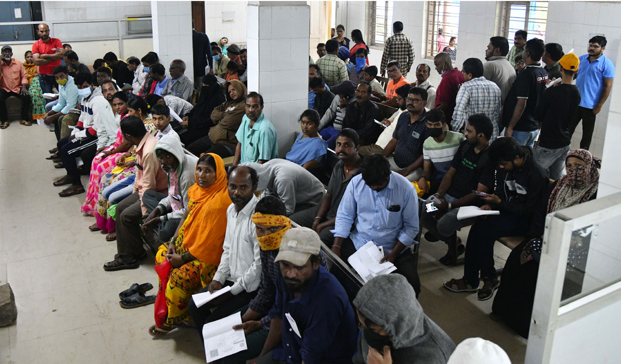 Seasonal illnesses surge in Hyderabad amid weather transition