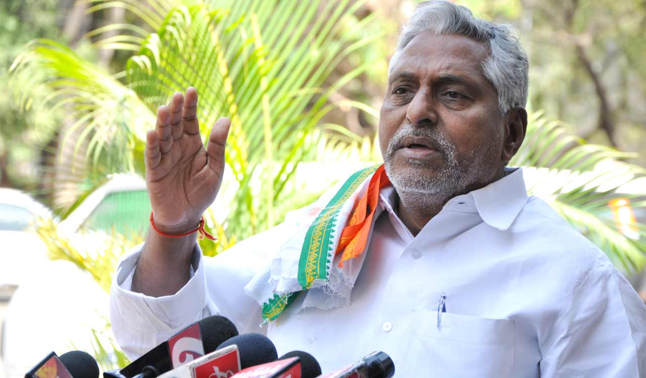 Congress faces internal rumblings in Telangana amid reports of MLAs’ secret meeting