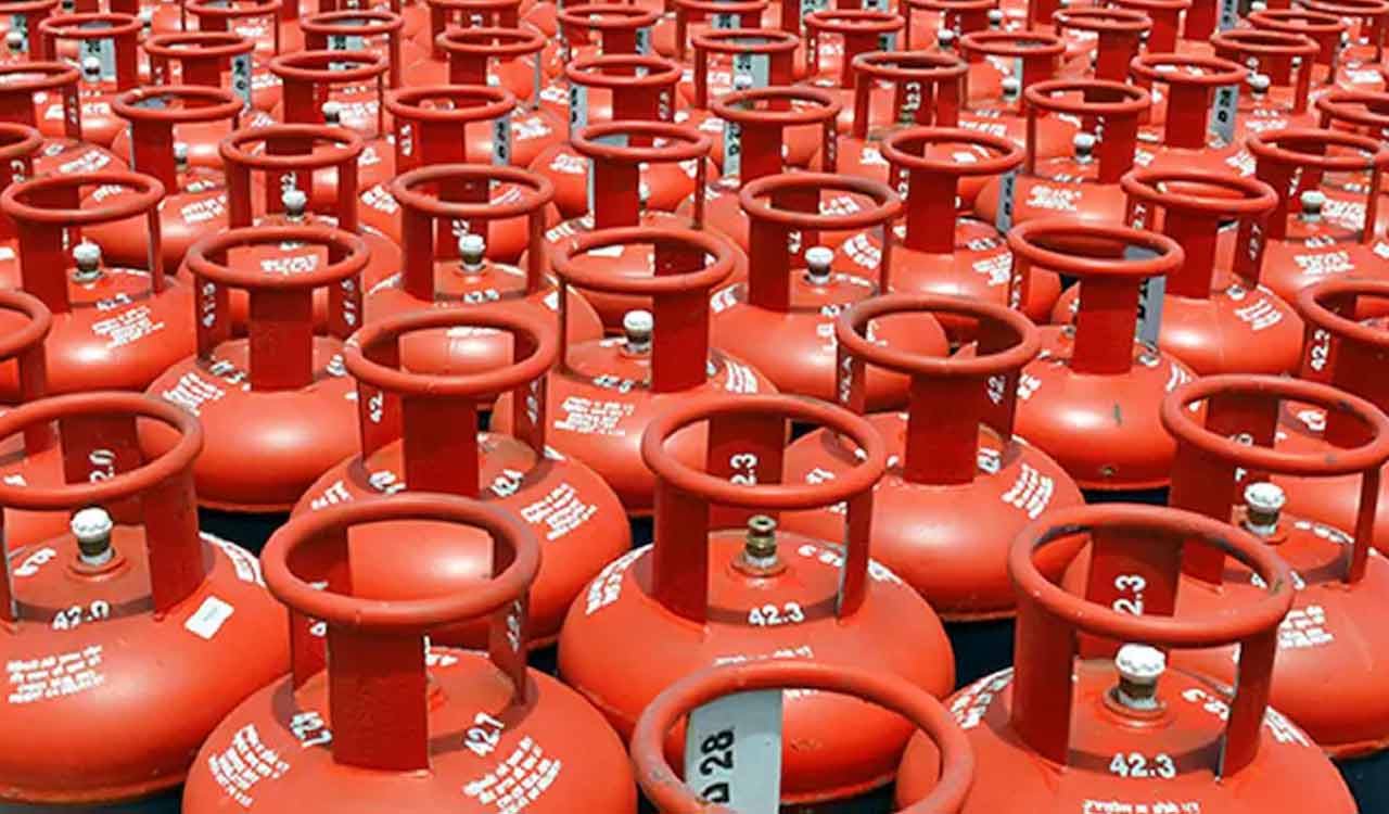 No fuel or LPG shortage, police urge citizens to stay calm