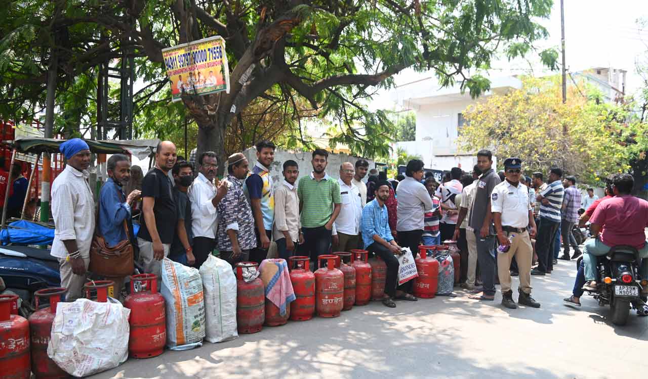 LPG shortage hits food donation drives in Hyderabad, NGOs struggle to cope