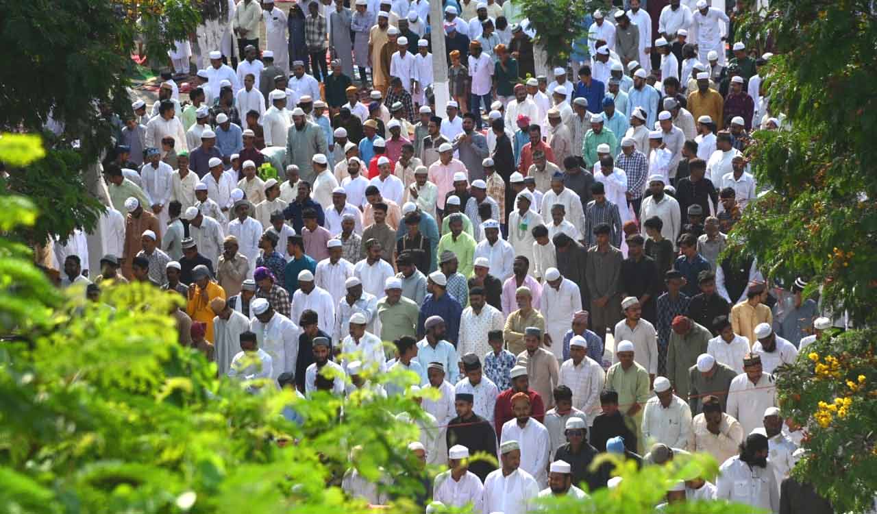 Muslims worldwide prepare for Eid ul-Fitr amid global tensions