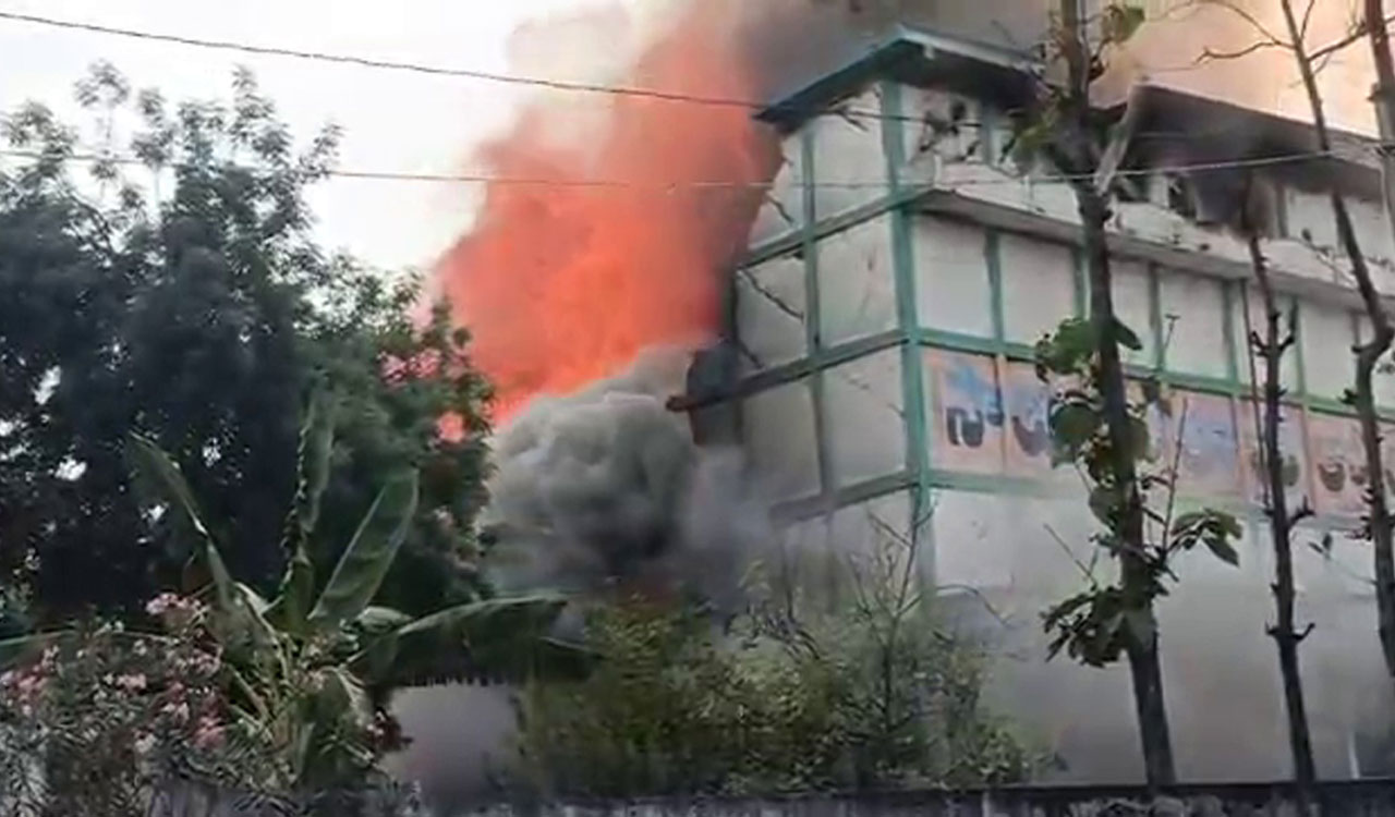 Cold storage at Madhira in Khammam collapses after on fire for two days