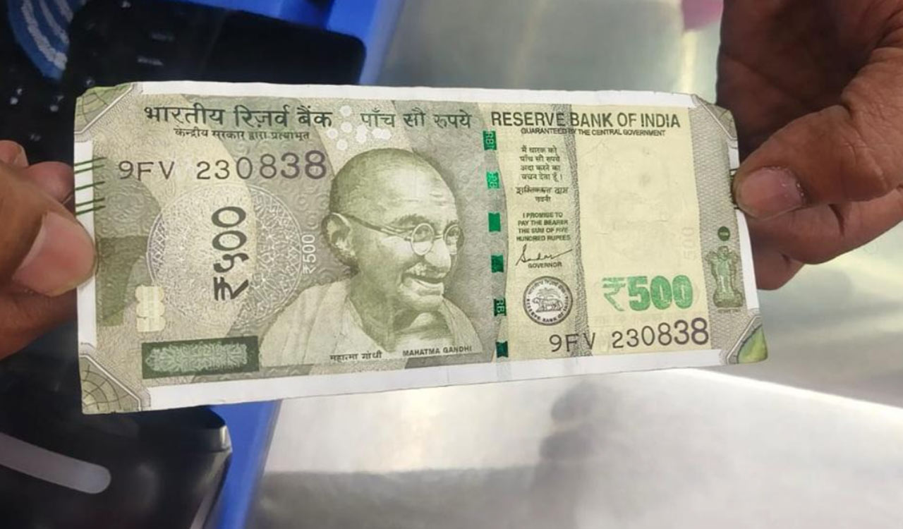 Twelve held for circulating fake Rs 500 notes in Mancherial’s Luxettipet