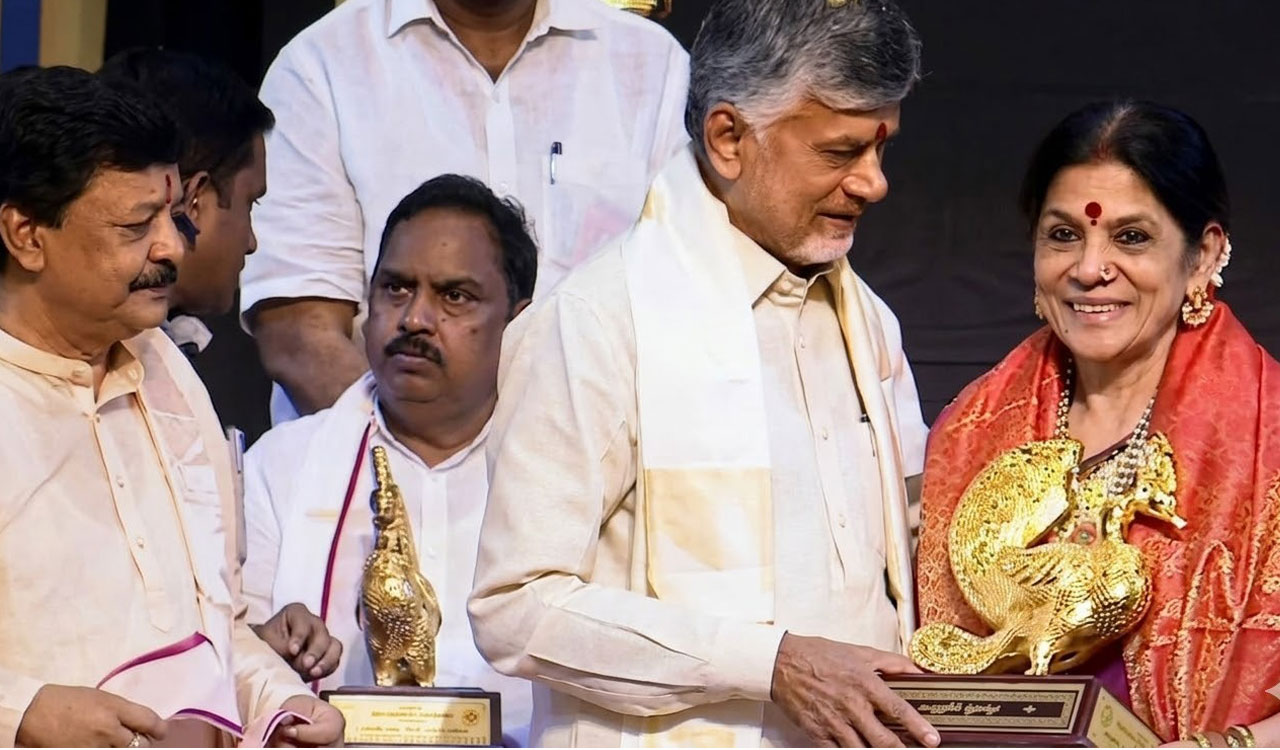 Kuchipudi exponent Rama Devi honoured by AP Government