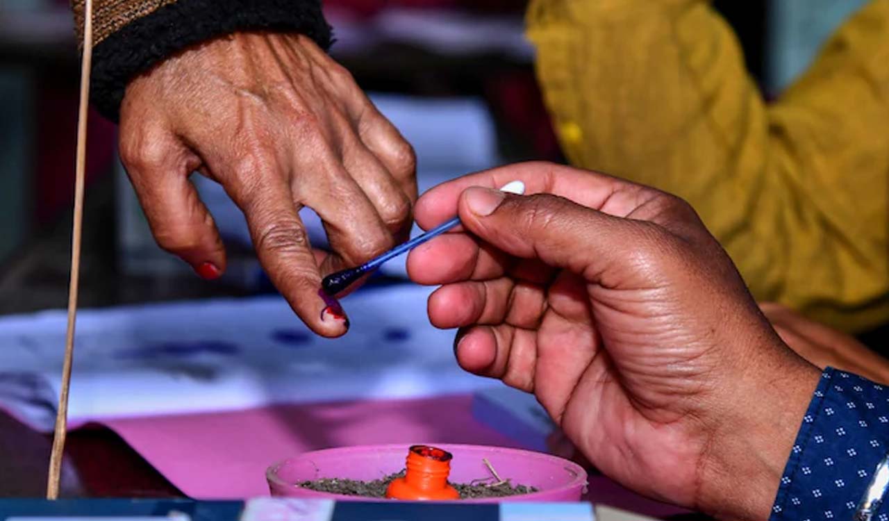 SC notice to Centre, EC on plea to implement finger, iris biometric system at polling stations