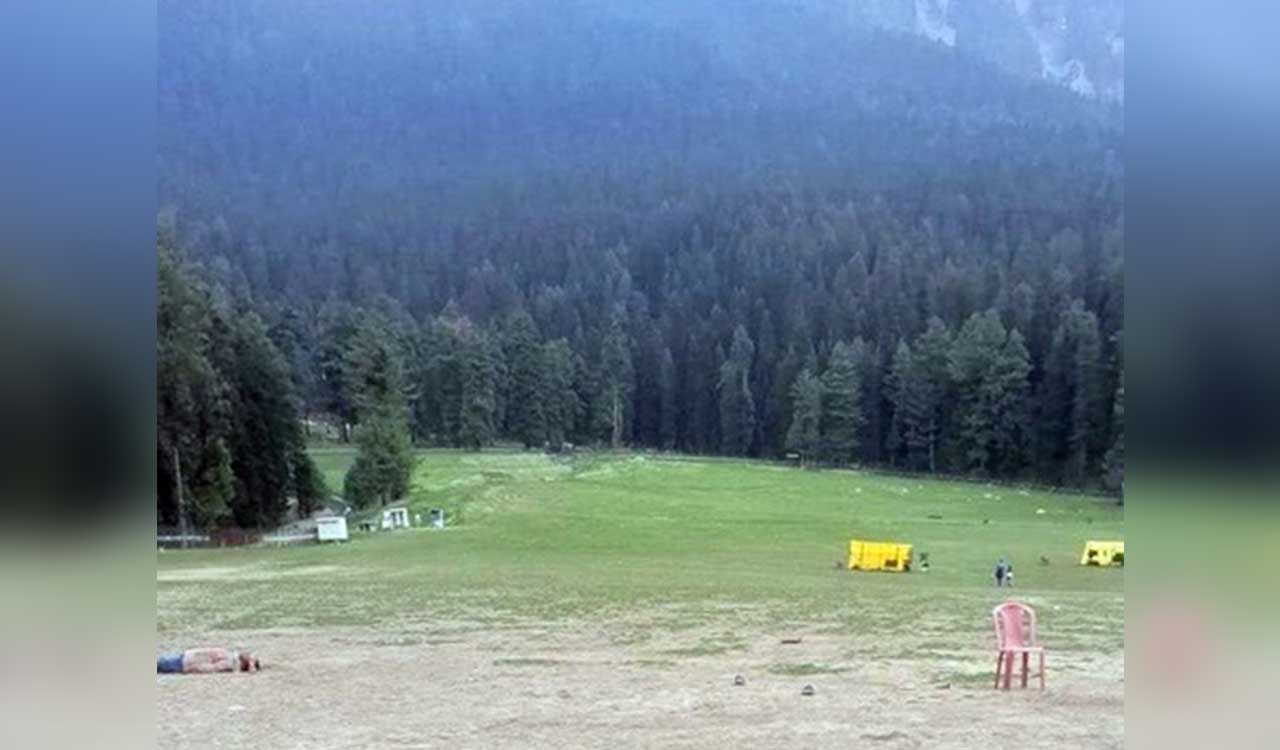 ‘We will not forget, we will not forgive’: J&K L-G, CM pay tributes to Pahalgam terror victims