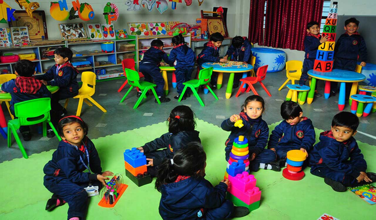 SC seeks responses of Centre, states and UTs on PIL for implementation of Right to Education