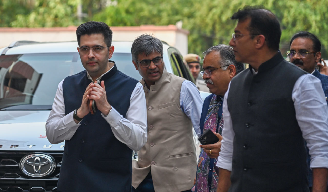 Congress blames Chadha’s ambition, Kejriwal’s betrayal for AAP exodus