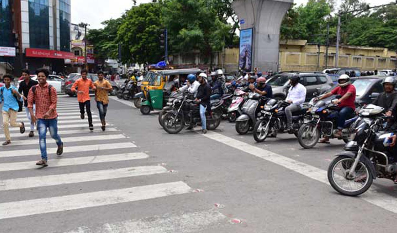 Hyderabad police promote defensive driving skills to promote road safety