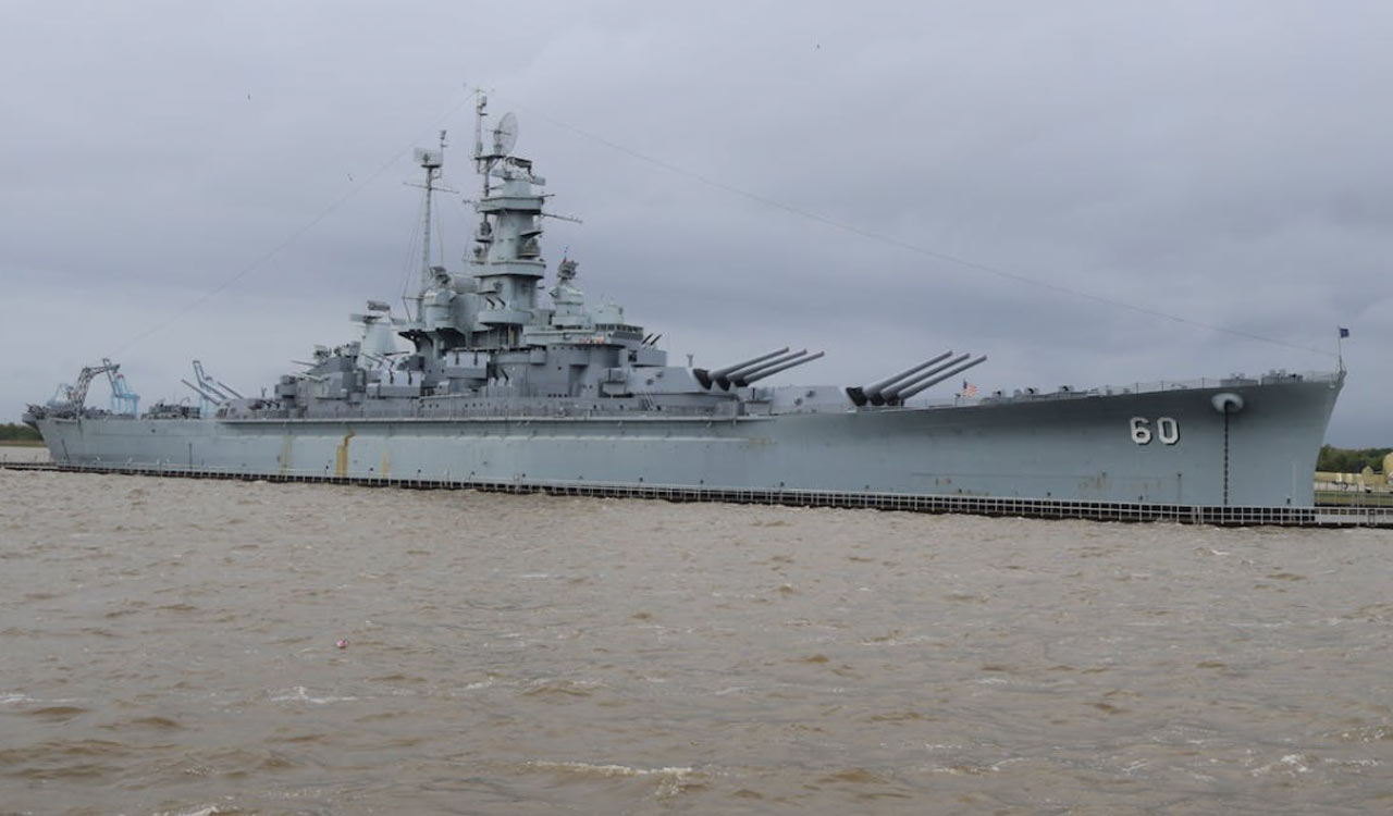 Tensions rise as US Navy enforces Iran trade blockade