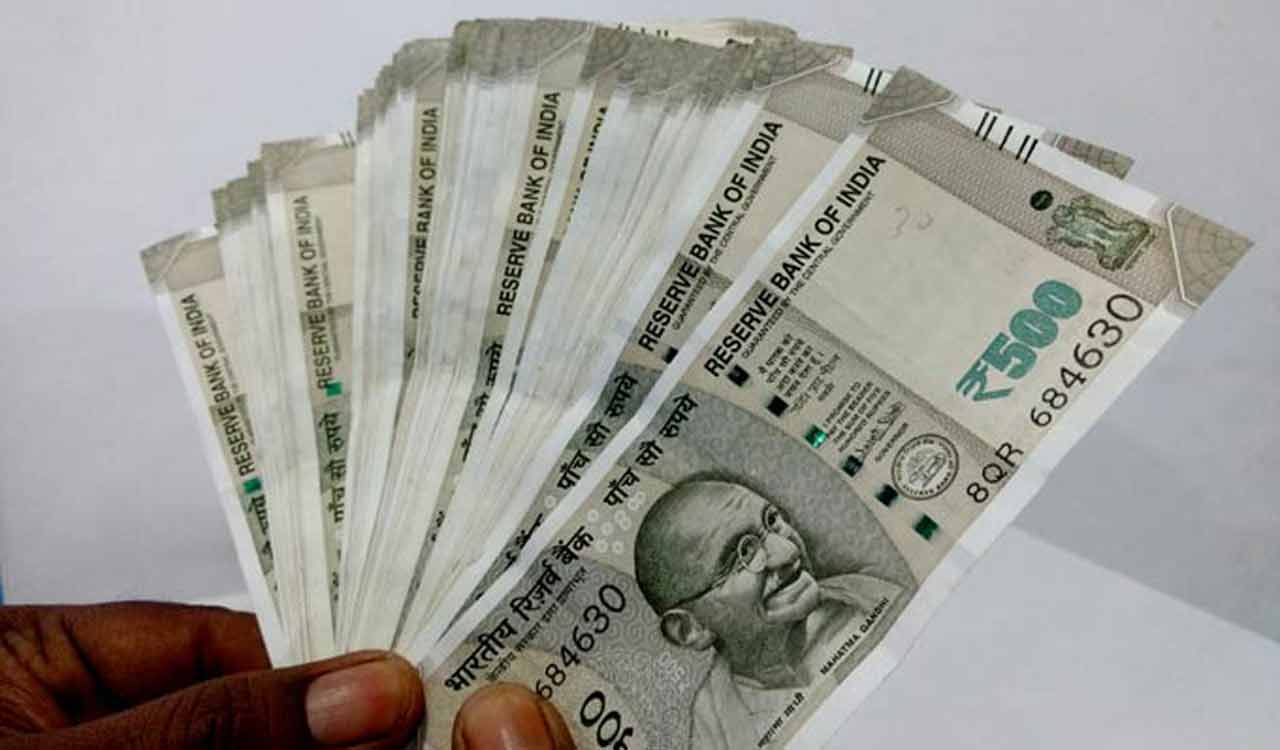 ACB officials nabbed Bill Collector in Sadasivapet while accepting Rs 15k bribe