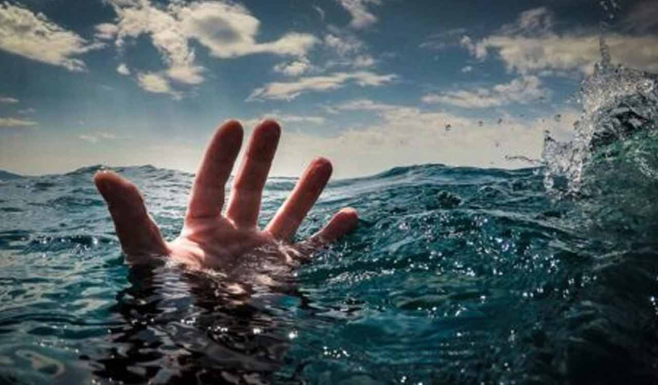 Auto driver drowns in Godavari while escaping from a gambling den in Mancherial