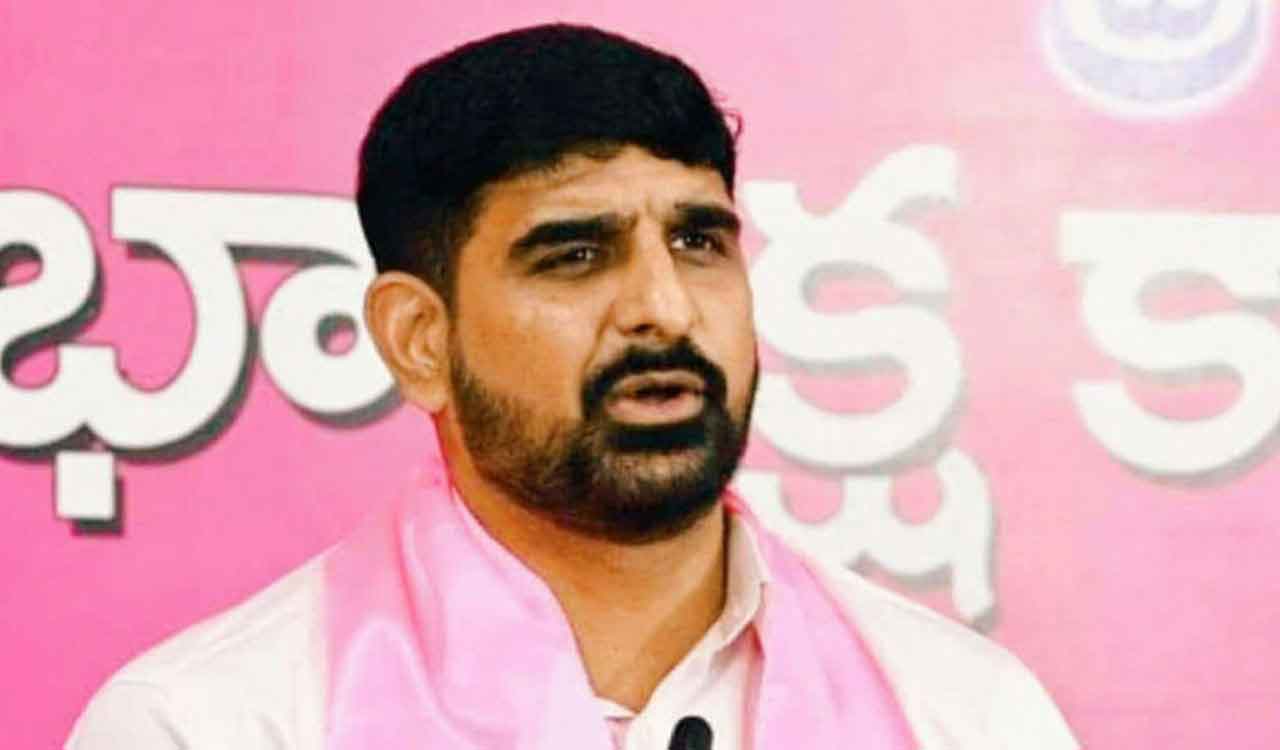 Huzurabad bandh gets strong response over dumping yard protest