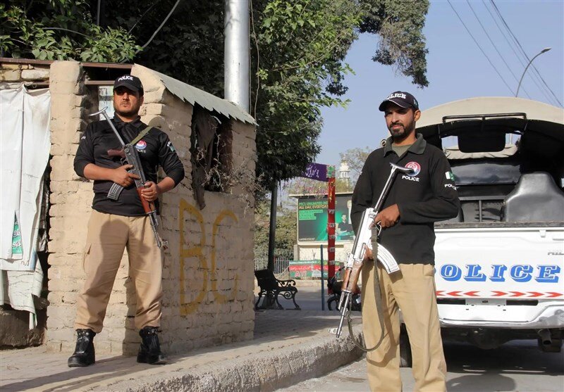 12 policemen killed in suicide attack in NW Pakistan
