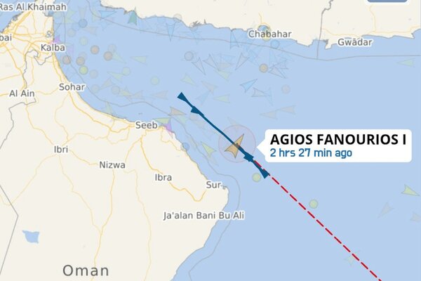 US Navy blocks non-Iranian oil tanker passing Hormuz Strait