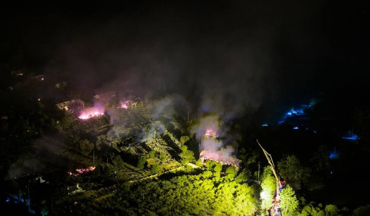 21 killed, 61 injured in blast at fireworks factory in China