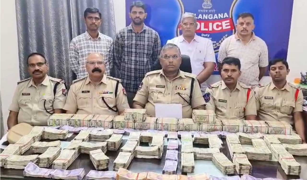 GRP, RPF seize Rs 1.22 crore hawala money from passenger on Devagiri Express in Secunderabad