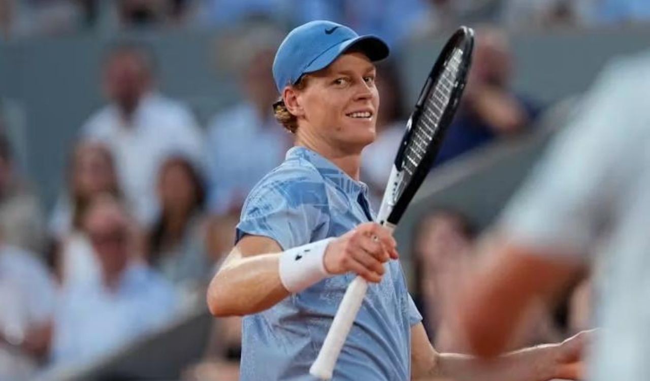 Janik Sinner brushes past Tabur in opener en route to Career Grand Slam