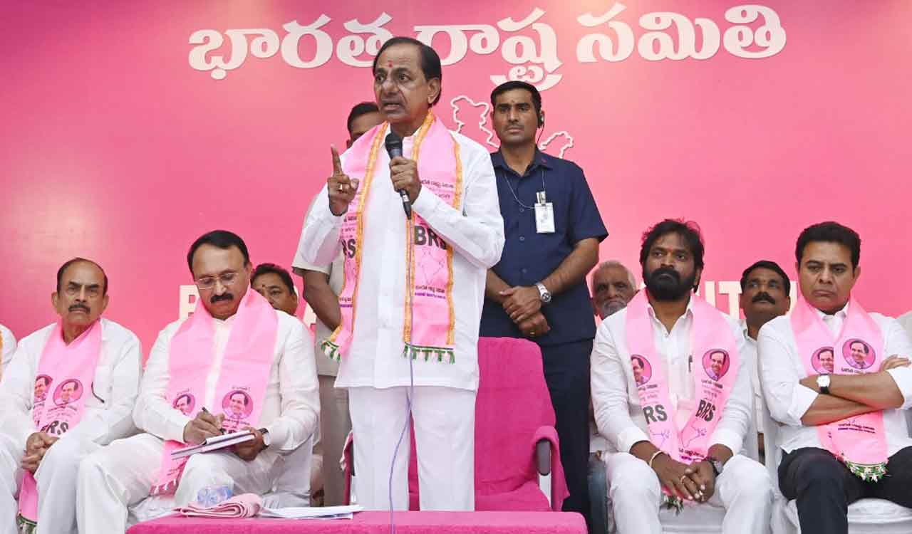 BRS chief KCR to chair key meeting at Erravelli on Tuesday
