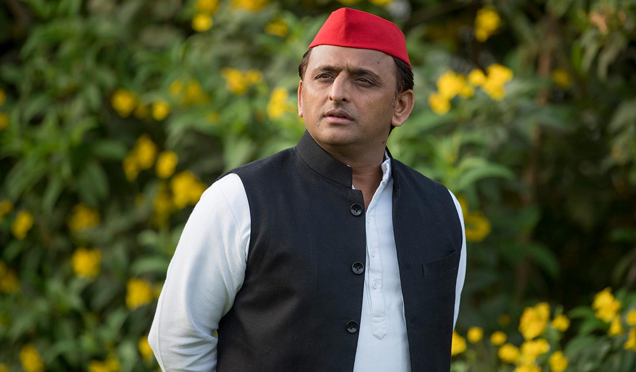 Akhilesh trashes Rajbhar’s claim of split in Samajwadi Party, says it remains strong