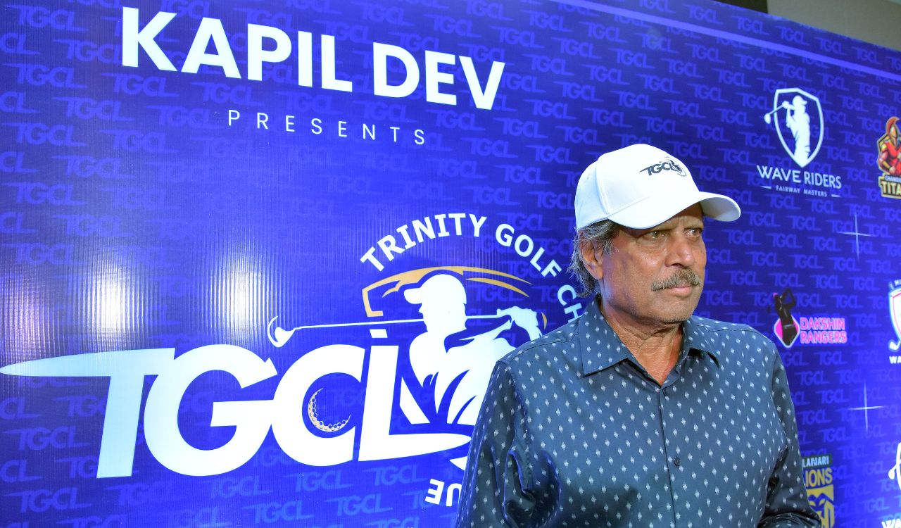 Kapil Dev backs golf squad for Asiad