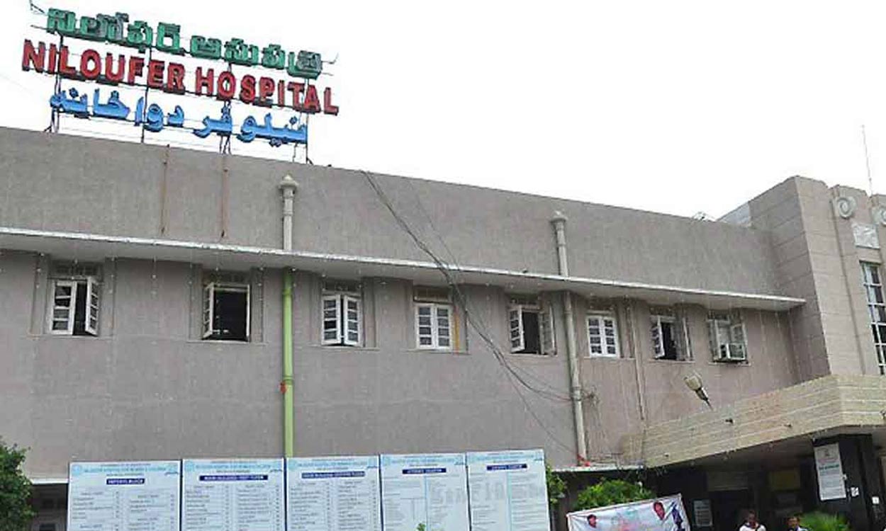 Niloufer Hospital PG doctors launch flash protests against attacks 