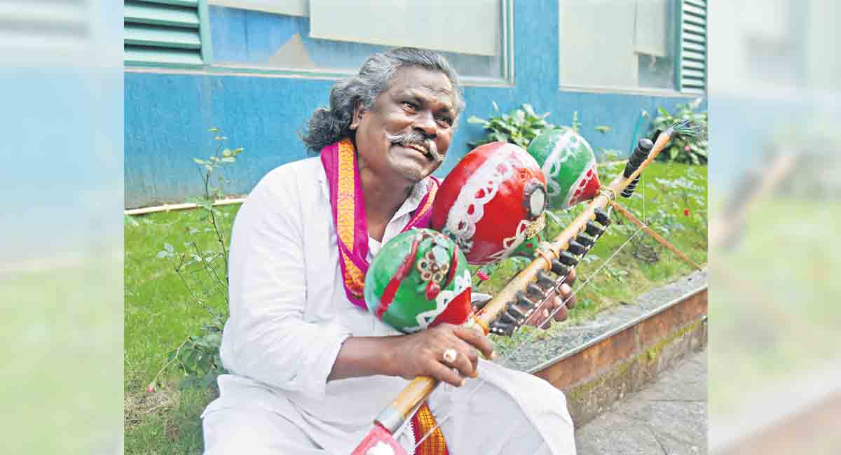 Padma Shri awardee Mogulaiah awaits house patta for plot allotted by BRS government