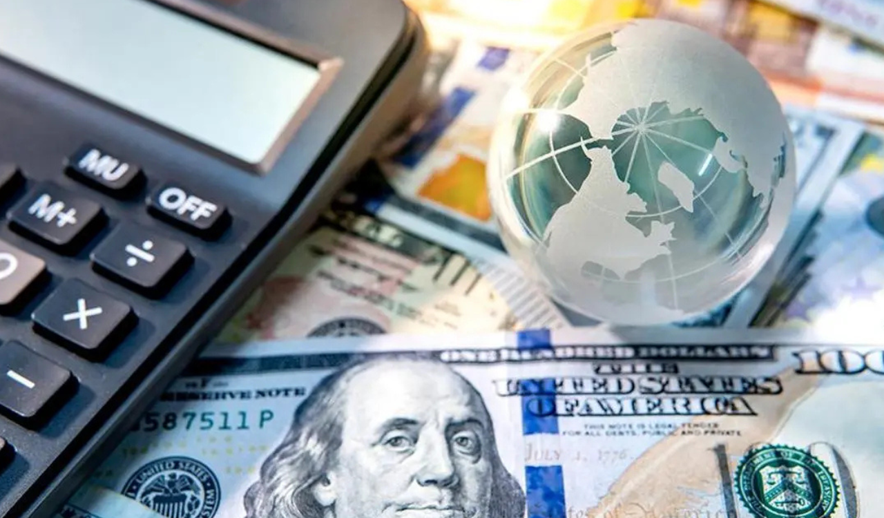 FPIs pull out nearly Rs 43,000 Crore from Indian equities in June amid global AI shift