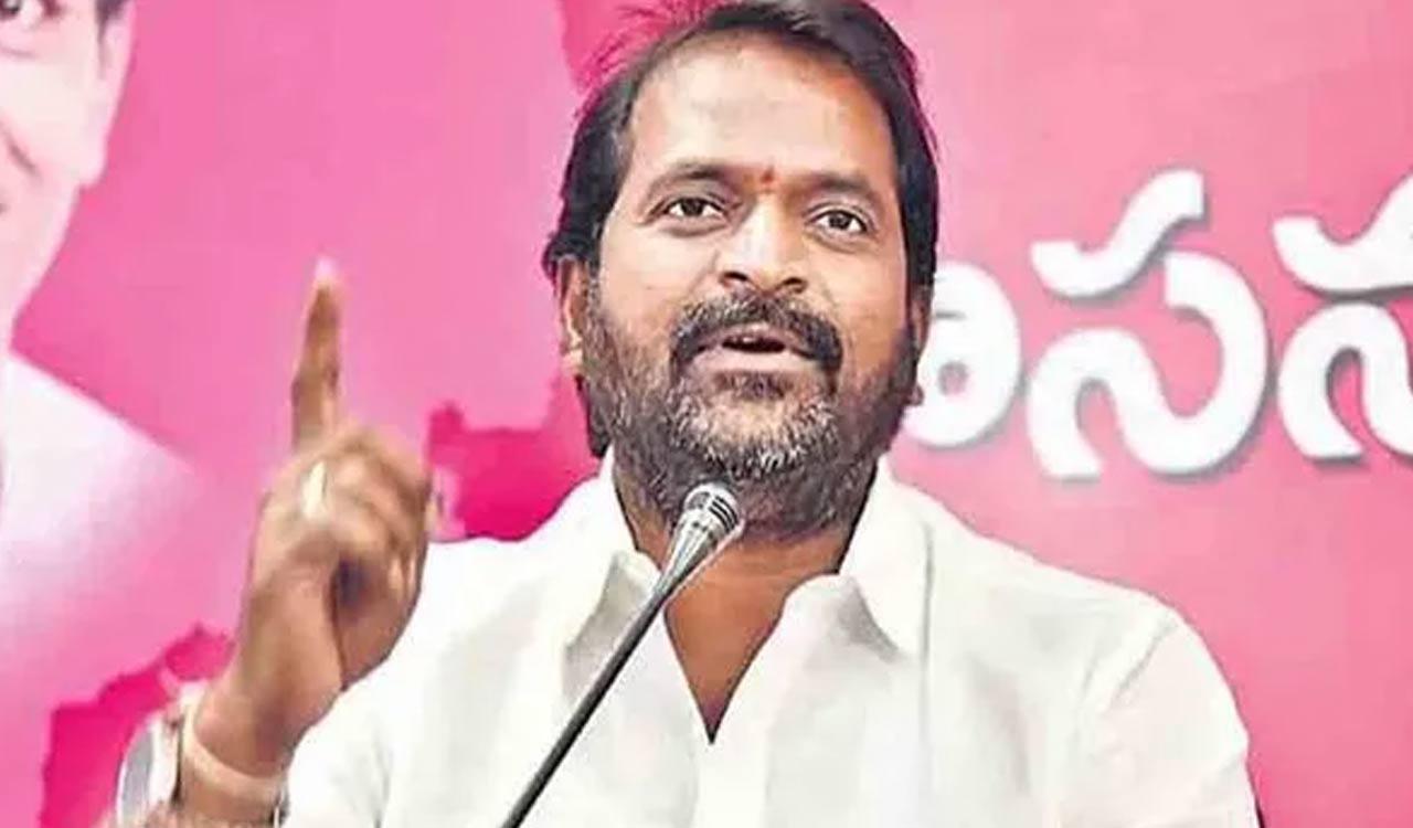 Srinivas Goud demands restoration of RS Praveen Kumar’s security cover