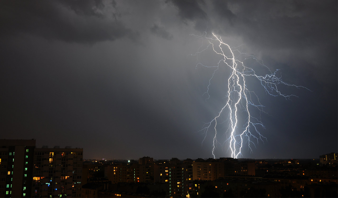 Heavy thunderstorms lash Hyderabad, Kondapur records 112.3 mm rainfall