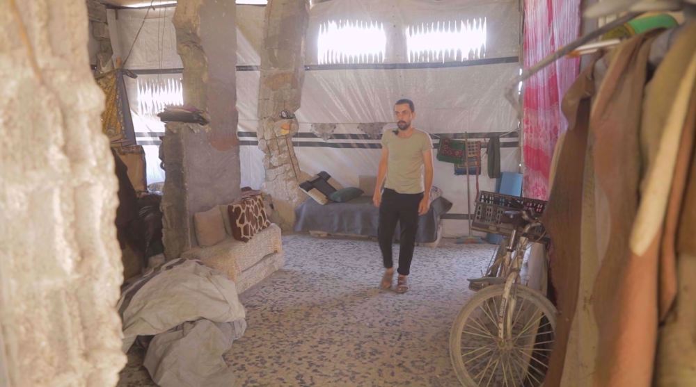 Palestinian man, Hamada al-Banna, who was presumed dead, reunites with family