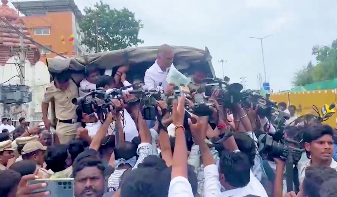 Hyderabad: Tensions escalate as police arrest Harish Rao, other BRS leaders amid Congress-BRS debate challenge