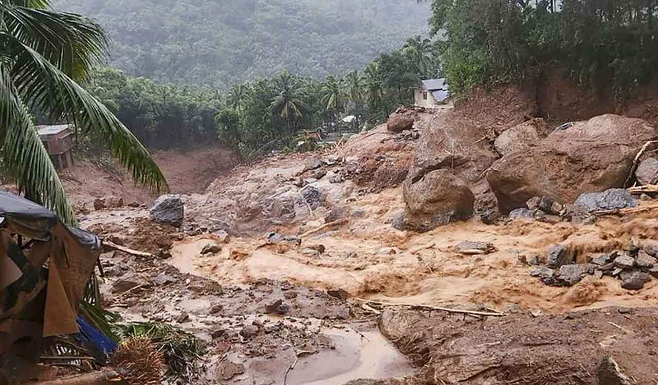 Flashfloods block Doda-Kishtwar highway, bury vehicles at under-construction Kwar power project