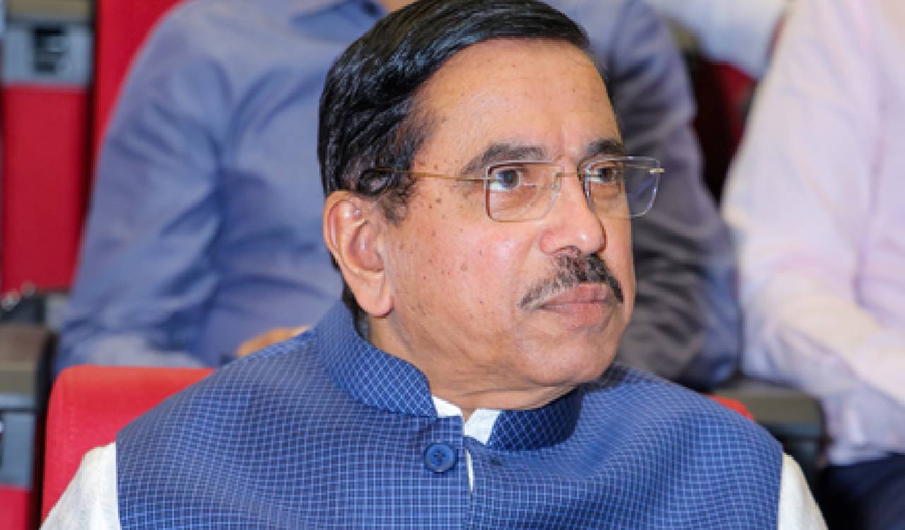 Pralhad Joshi gets Education Ministry charge after Pradhan’s exit