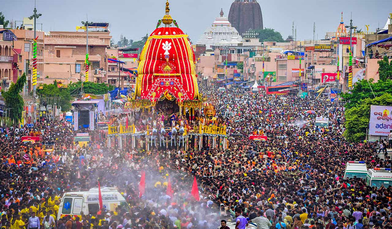 Rath Yatra chariots resume journey to Gundicha Temple in Puri