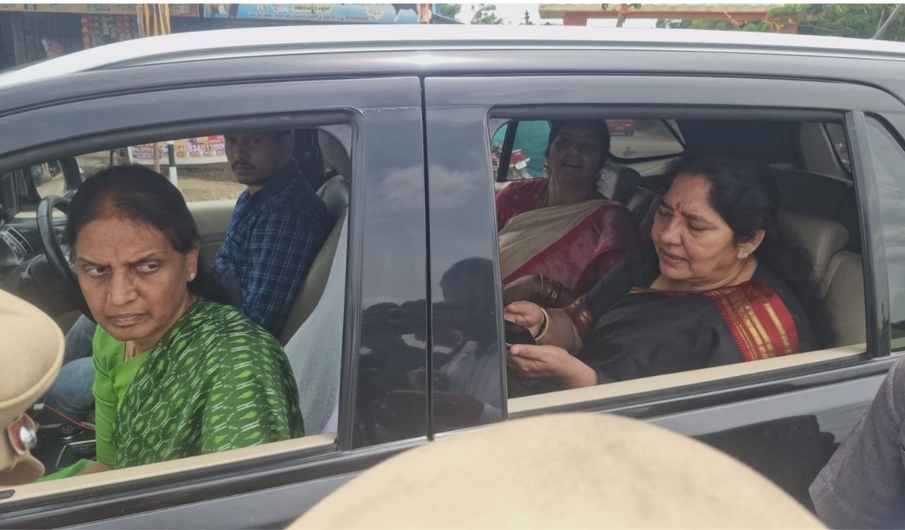 Tension prevails as police detain Sabitha Indra Reddy on way to visit Shabad murder victims’ kin