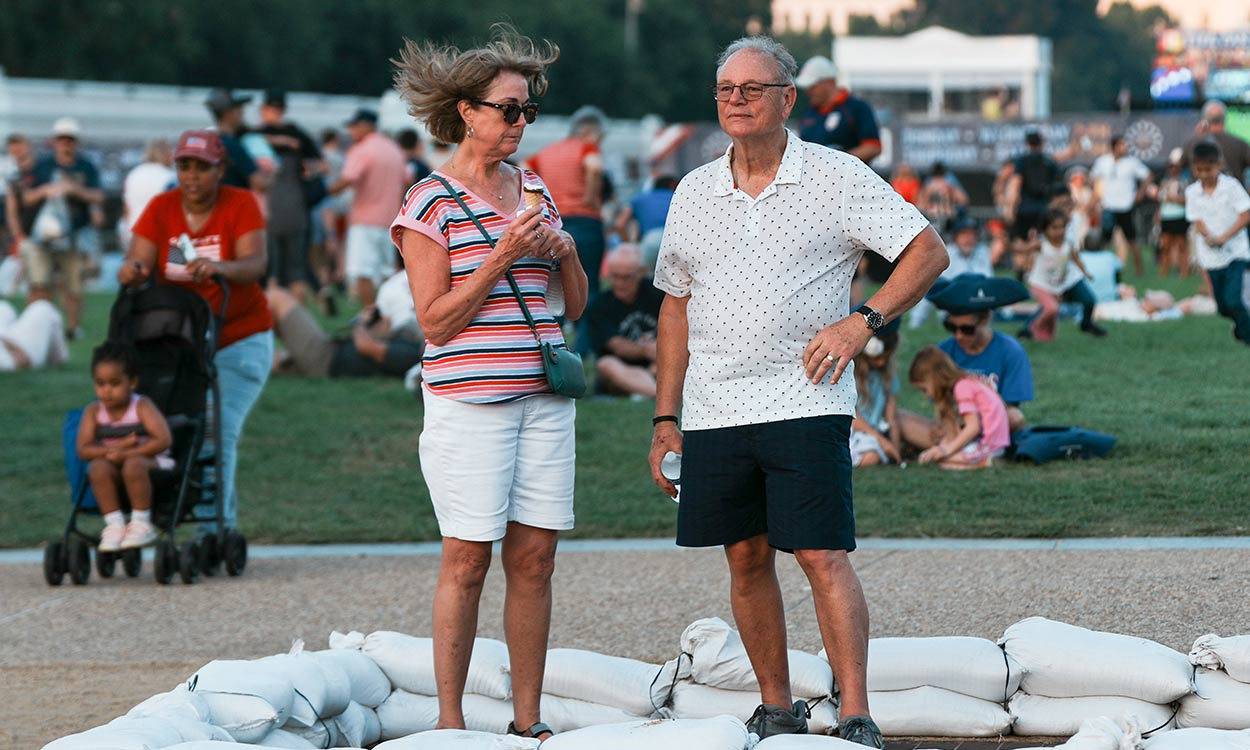 US heat wave kills dozens during 250th anniversary weekend