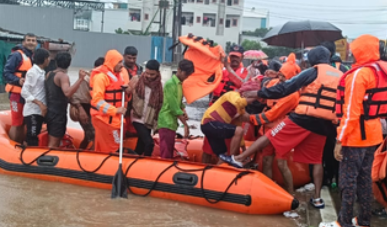 NDRF intensifies rescue operations as heavy rains batter Maharashtra