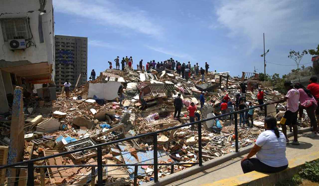 Venezuela earthquakes: Death toll rises to 2,595 as Delcy Rodriguez declares seven days of mourning