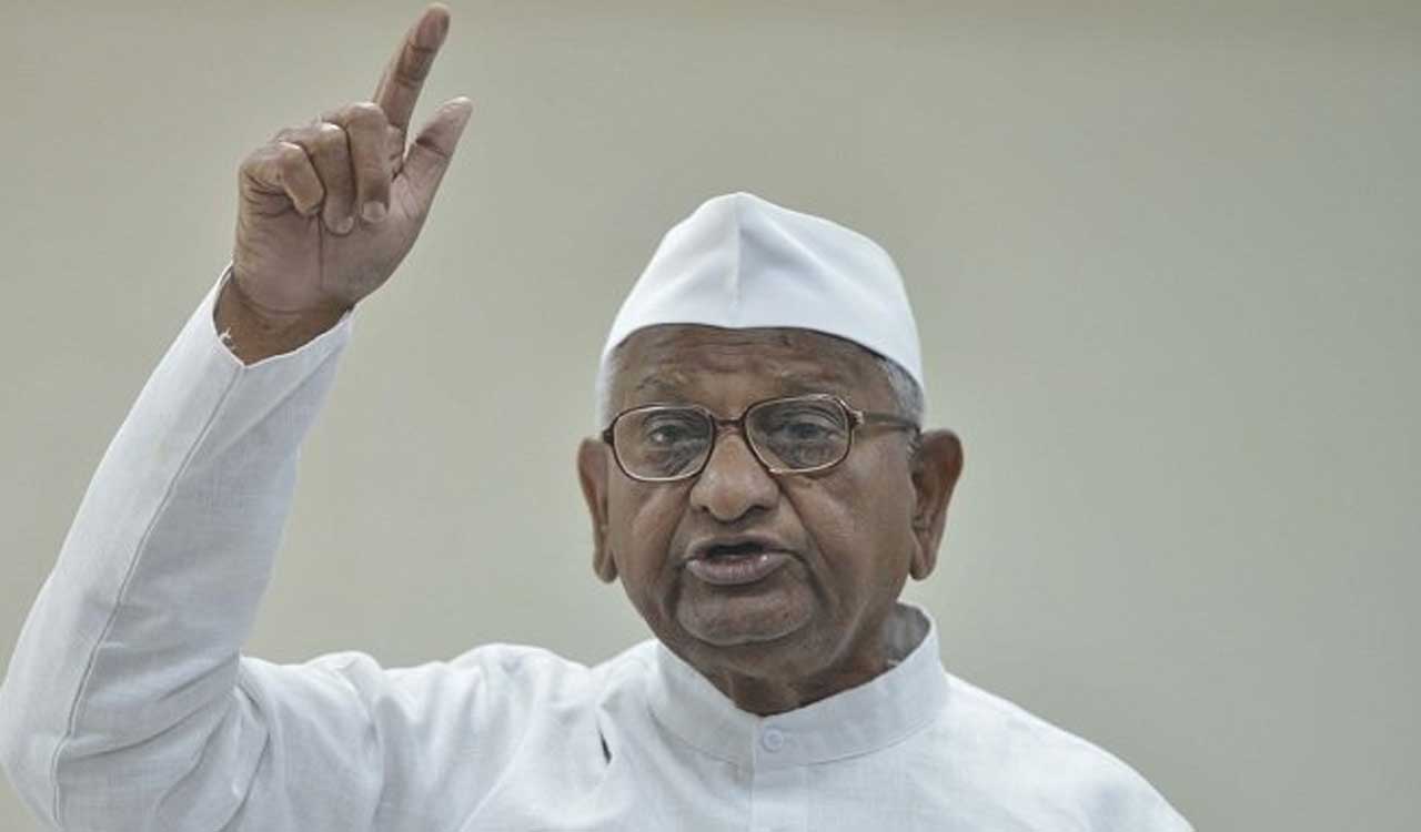 Anna Hazare holds silent protest in Ahilyanagar, writes to PM Modi over Delhi student agitation