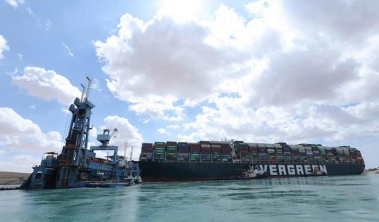 Iran war puts Hormuz, Suez trade at risk