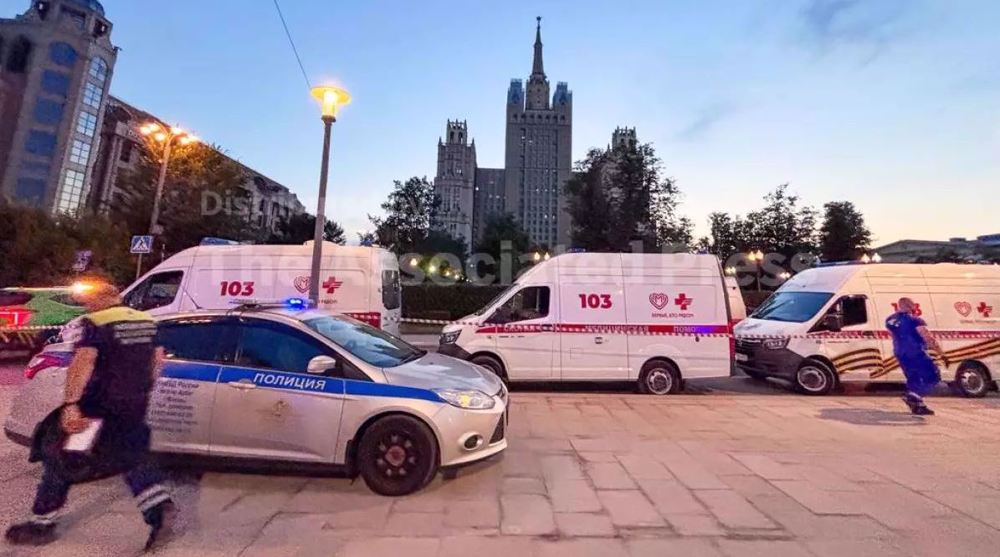 Homemade bomb explodes at Moscow restaurant, leaving 3 dead