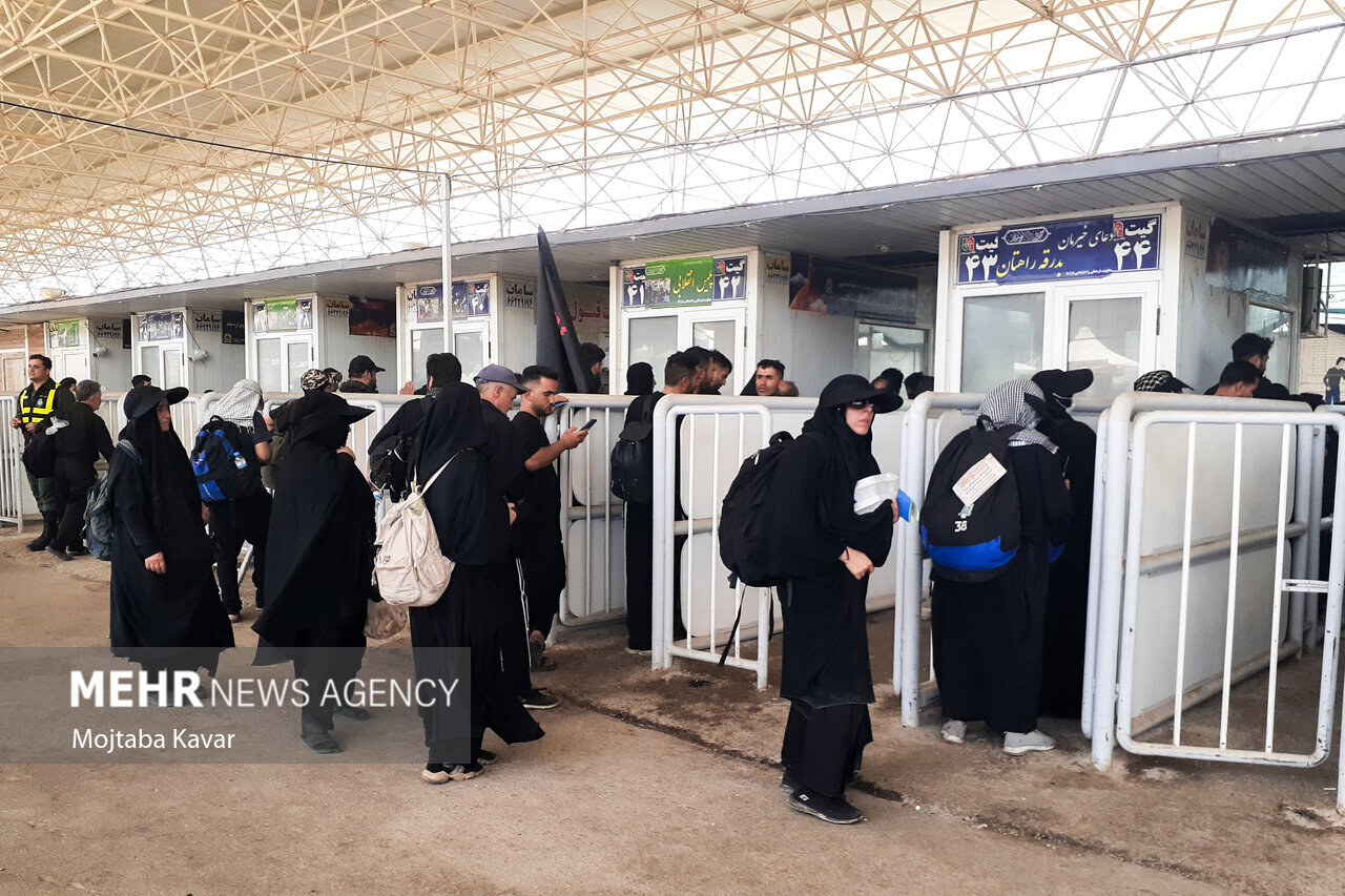 Two million Arbaeen pilgrims cross Mehran border crossing