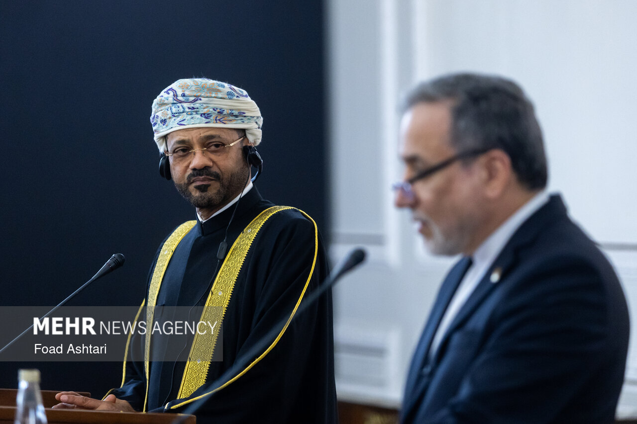 Omani FM to visit Tehran for talks on Strait of Hormuz