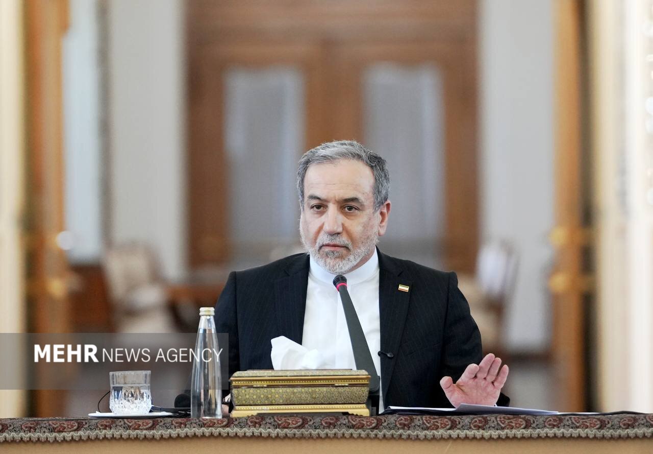 Araghchi mocks US 'crushing' economic claim
