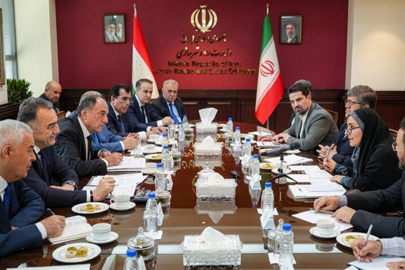 Iran calls for strengthening coop. with Tajikistan
