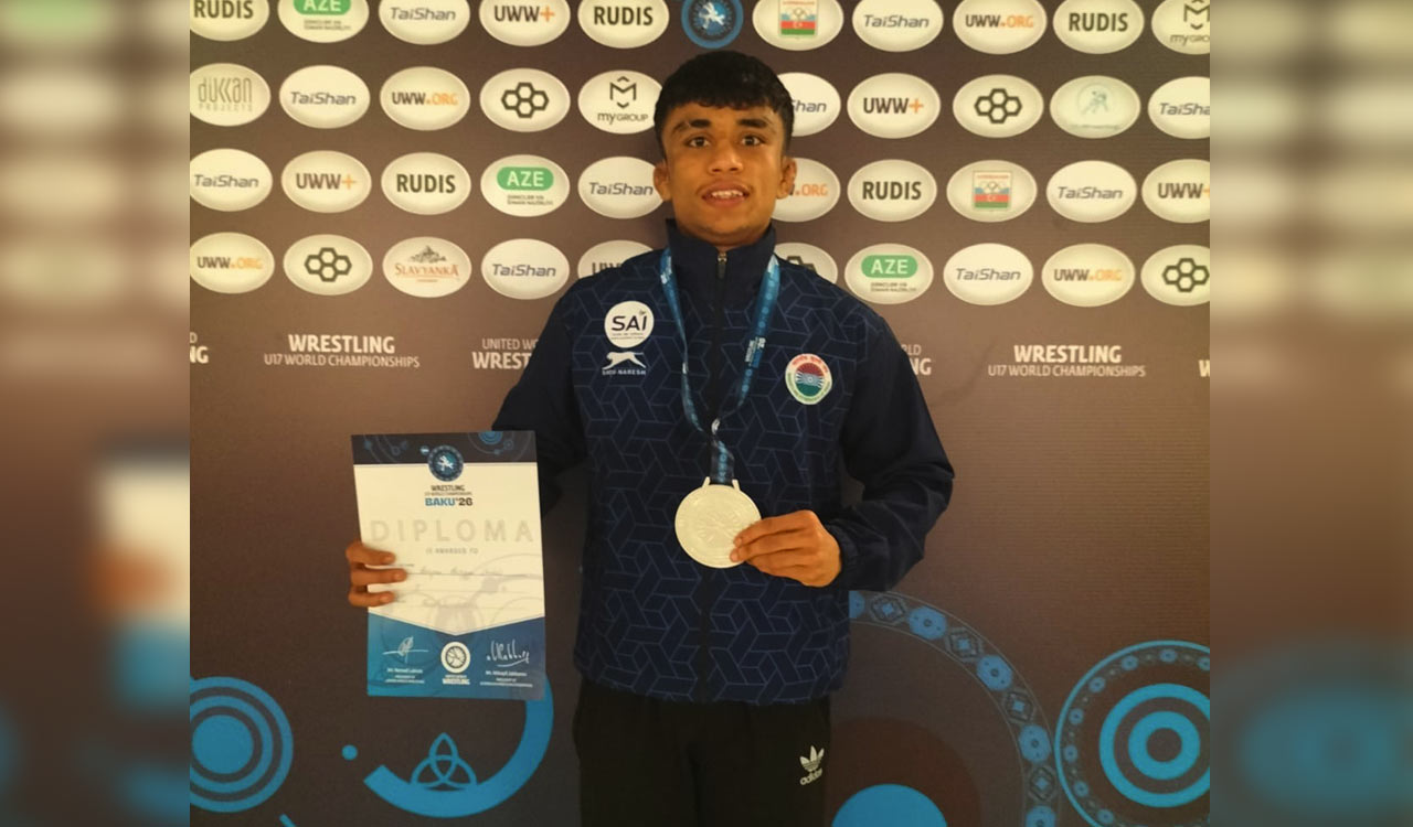 Aaryan wins silver as India’s U17 wrestlers secure five medals in Baku