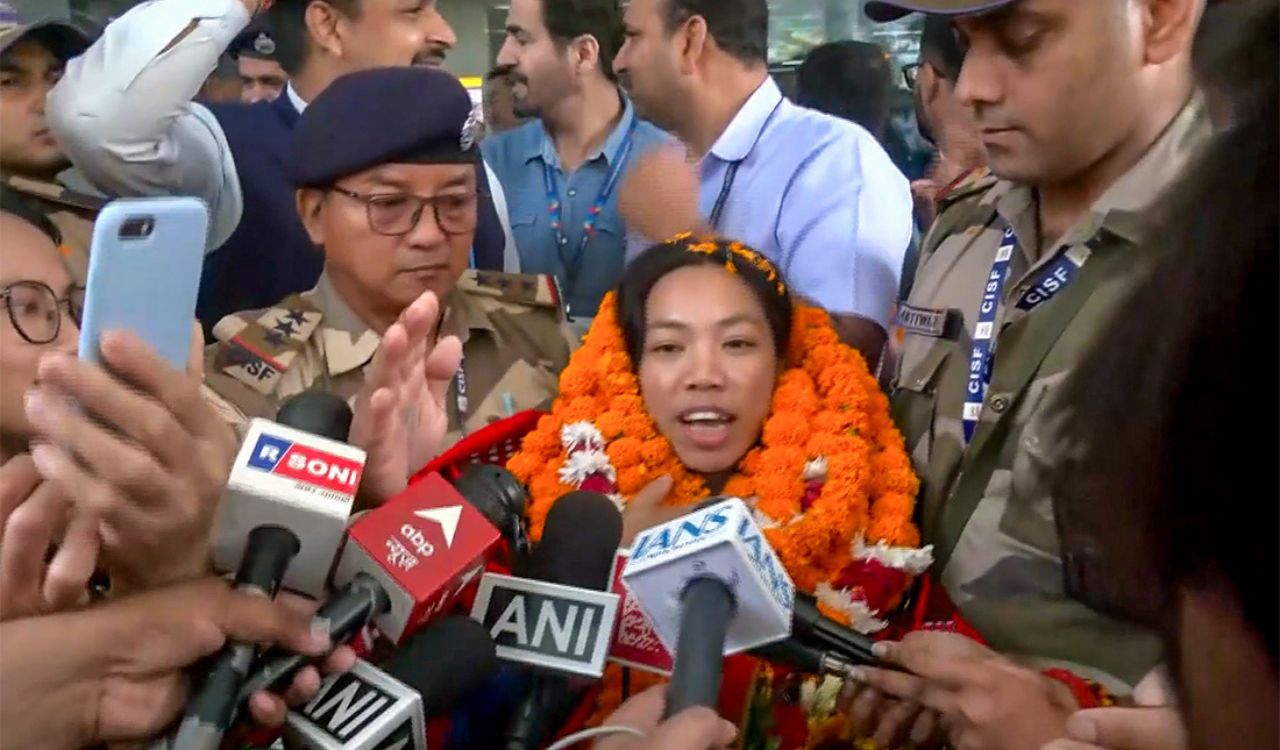 Indian weightlifters receive hero’s welcome after successful Commonwealth Games campaign