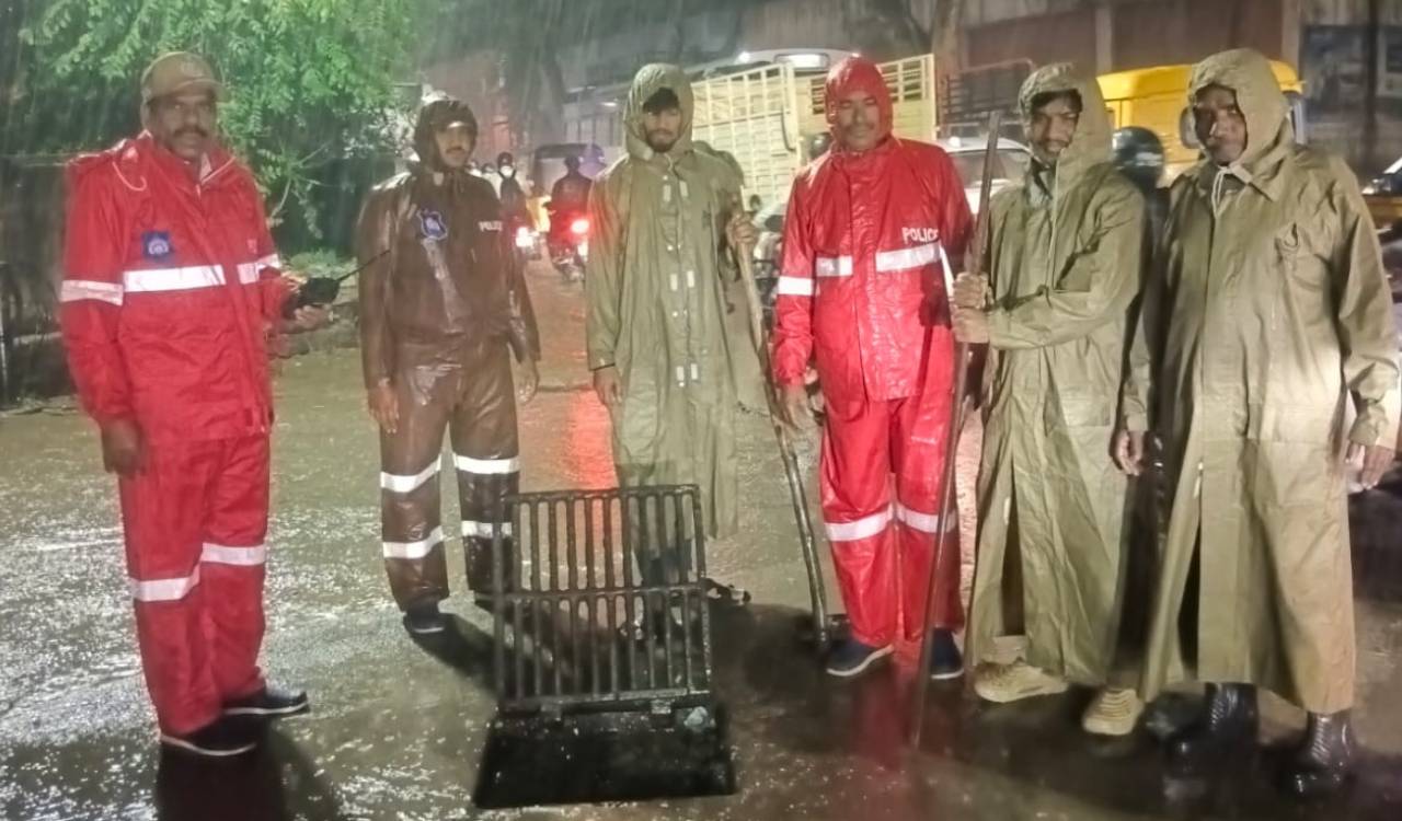 Heavy overnight rain lashes Hyderabad: Massive waterlogging sparks commuter chaos